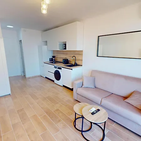 公寓 Renove Avec Climatisation Et Wifi En Dernier Etage, Vue A