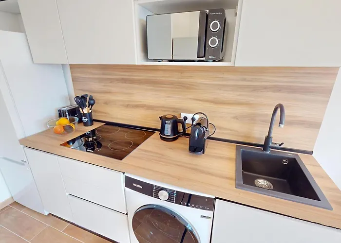 Renove Avec Climatisation Et Wifi En Dernier Etage, Vue A - Fr-1-196-383 *