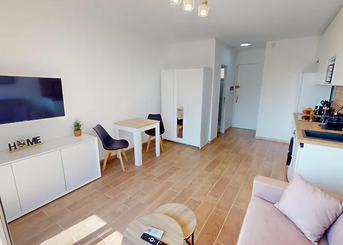 Renove Avec Climatisation Et Wifi En Dernier Etage, Vue A - Fr-1-196-383 * 멍똥